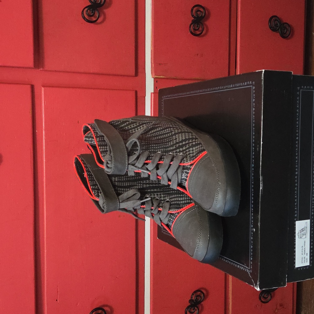 DEENA &OZZY Size 9m Boot
